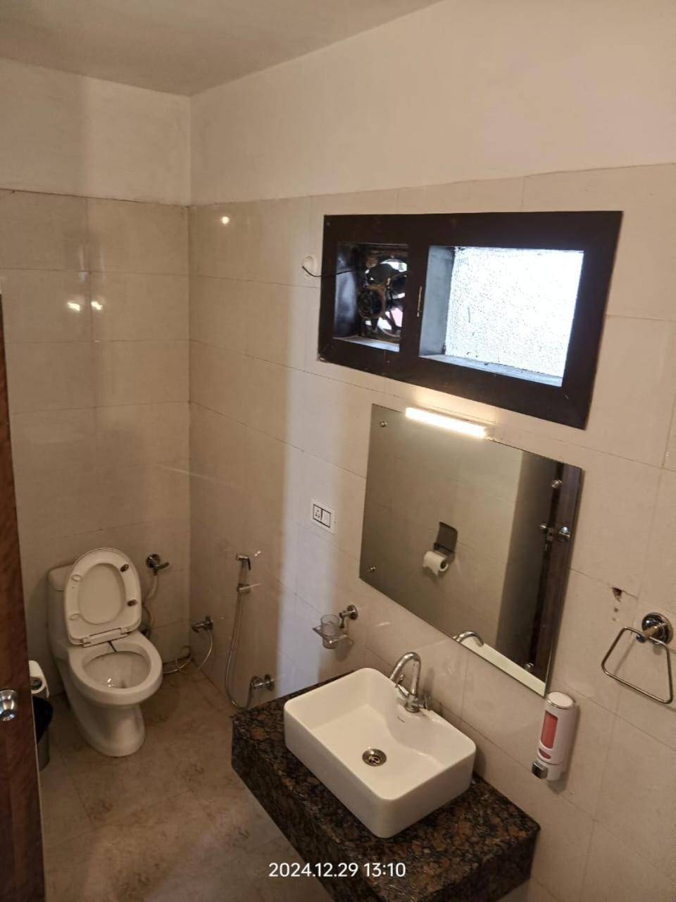 Shikha Resort Ewentbliz Бхимтал Экстерьер фото